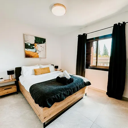 Horizon Gateway 1b, Paphos, Pool Paphos