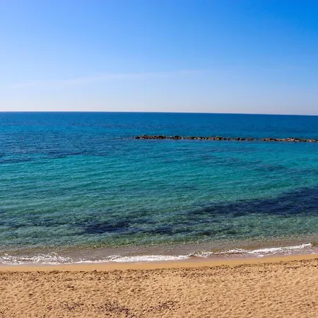 Horizon Gateway 1b, Paphos, Pool