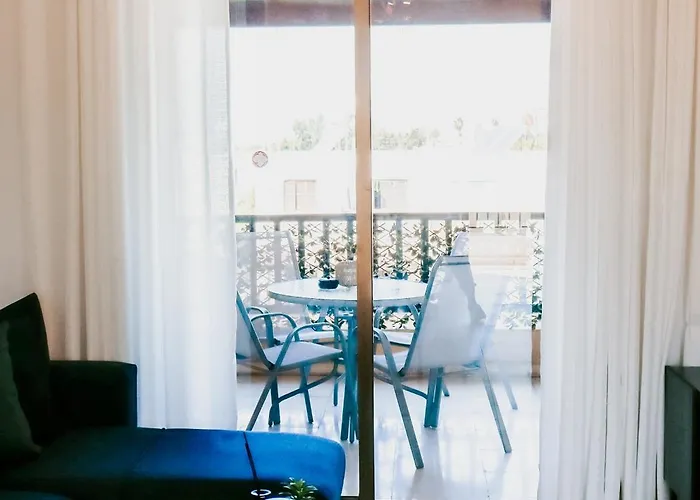 Horizon Gateway 1b, Paphos, Pool Lägenhet