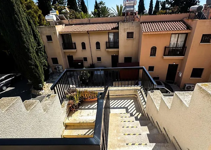 Horizon Gateway 1b, Paphos, Pool * パ フォス