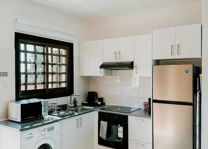 Horizon Gateway 1b, Paphos, Pool *