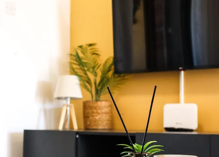 Horizon Gateway 1b, Paphos, Pool